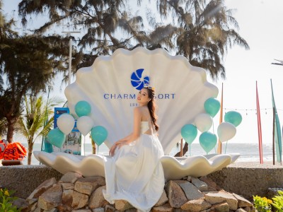 Hoa hậu Khánh Vân khám phá bãi biển xinh đẹp tại Charm Resort Long Hải